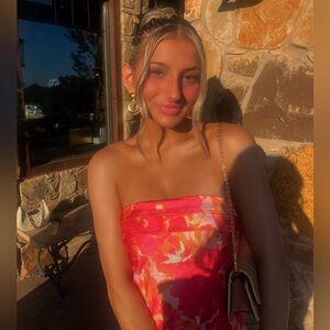 Meet your Posher, Taylor